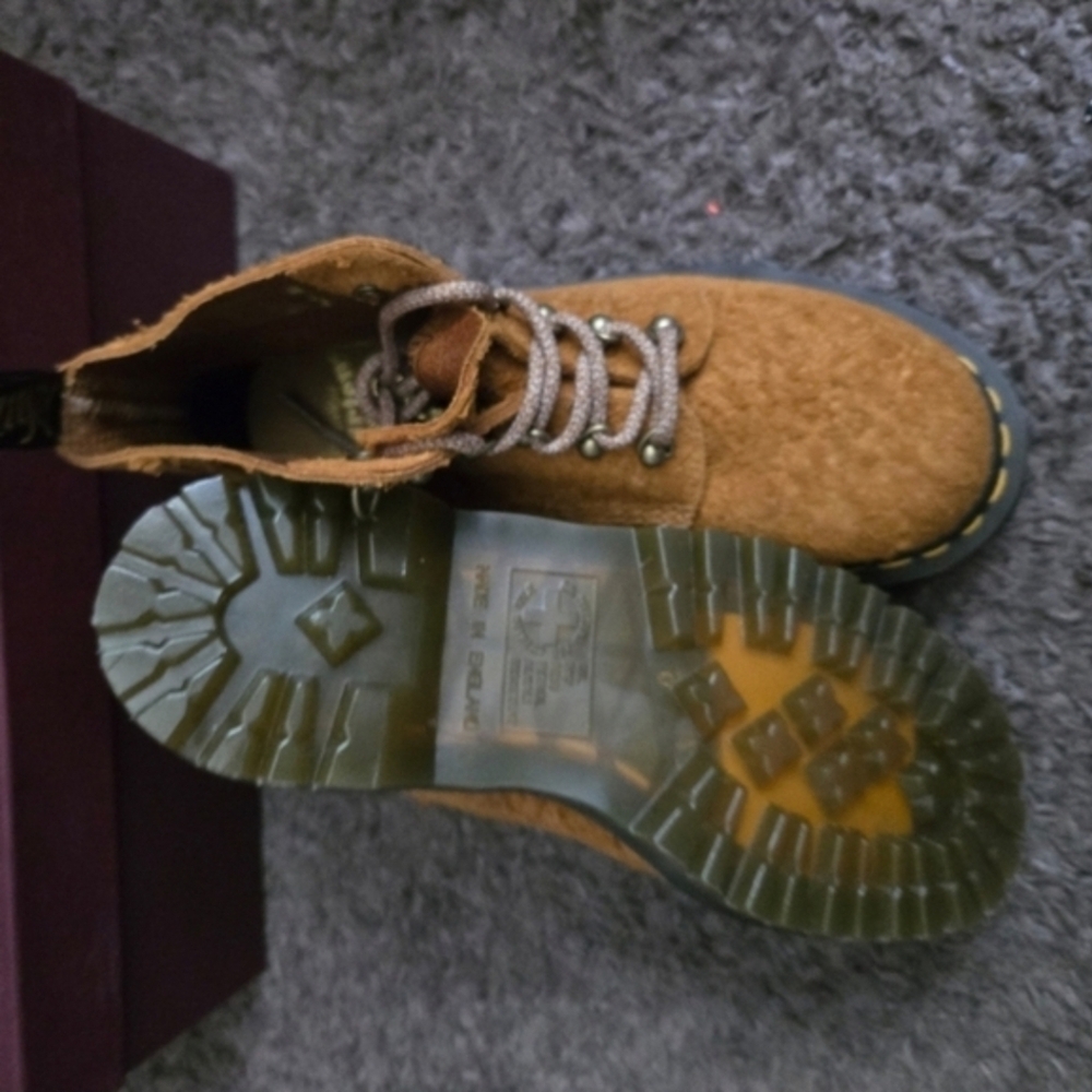 Dr. Martens Airware 101 HDW Women Size 6 Burnt Yellow Rough Finish Suede 032026 - Picture 7 of 11